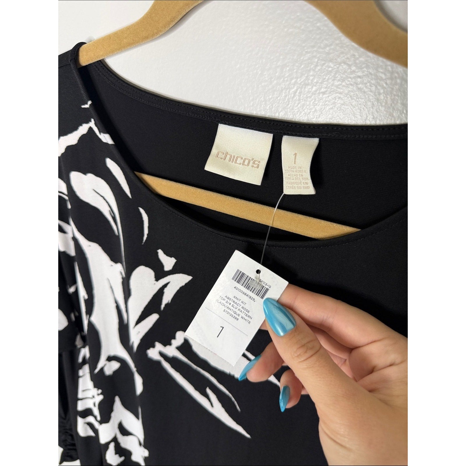 Chico's Black Tunic with White Floral Print Size 1 or Medium