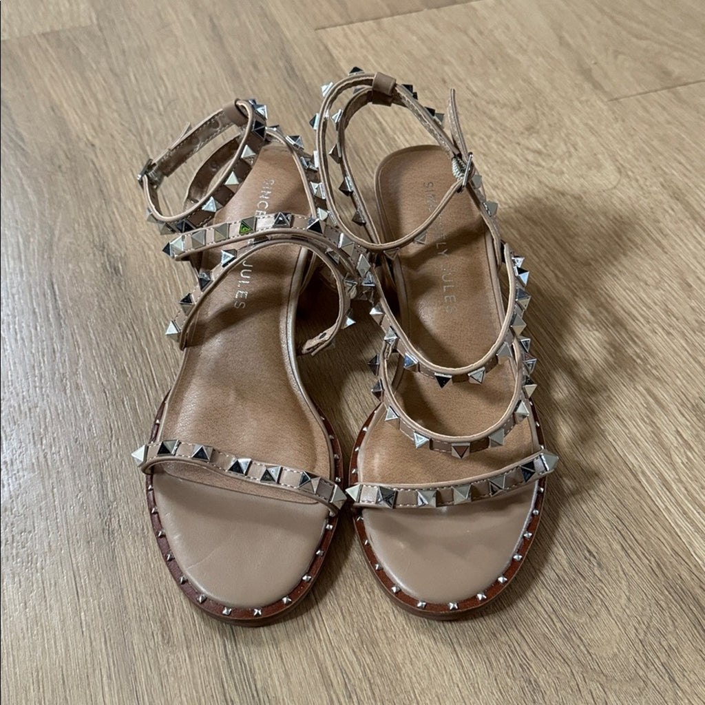 Venus Studded Block Heel Sandals in Tan and Gold Size 7.5