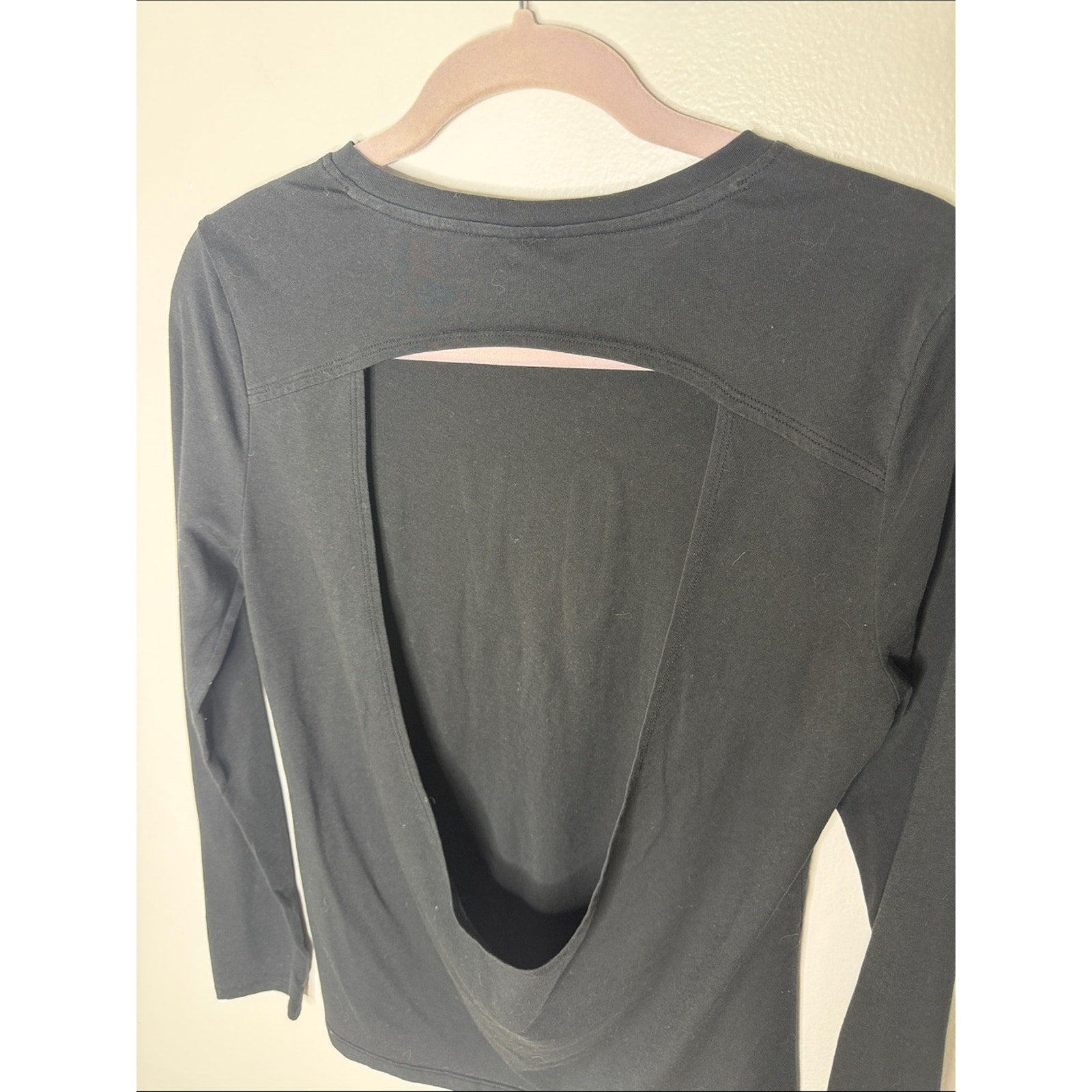 Victoria's Secret Black 'Love to Workout' Long-Sleeve Top Size Small