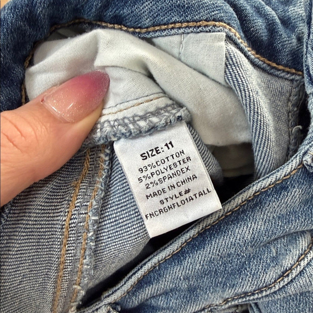 Fashion Nova Blue Tall Hem Ripped Stretch Baggy Jeans Size 11 NEW!