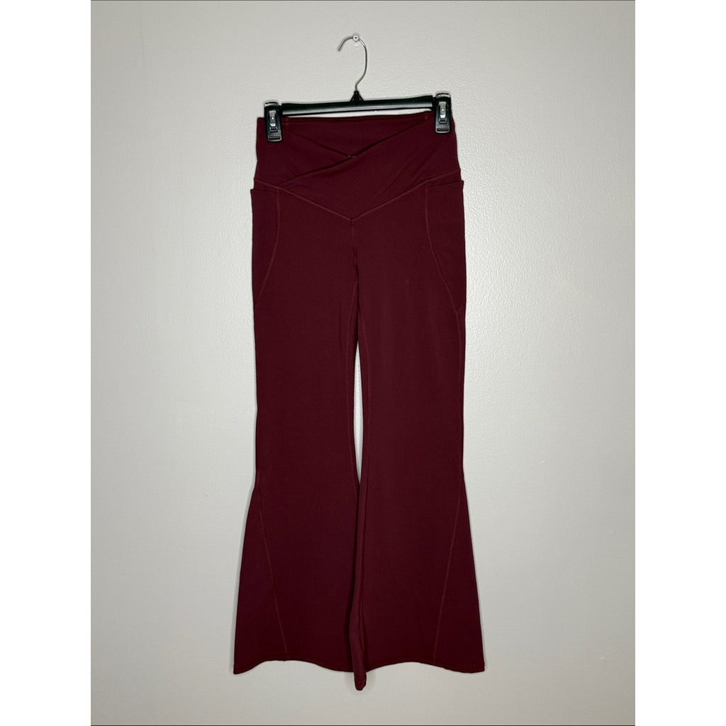 Fabletics Fabluxe Flared Yoga Pants in Burgundy Size Small