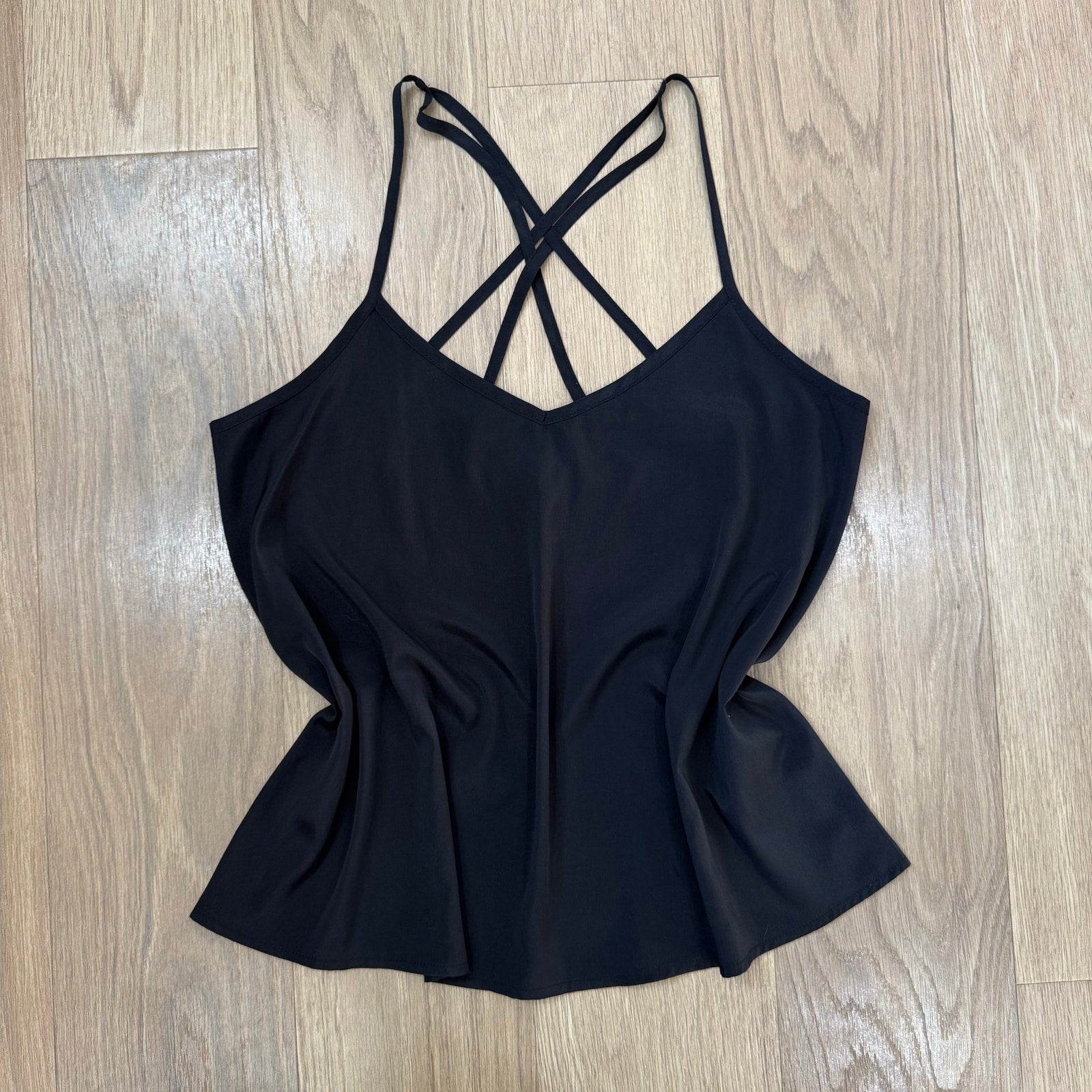 Hollister Women's Black Criss-Cross Strappy Flowy V-Neck Tank Top Size Medium