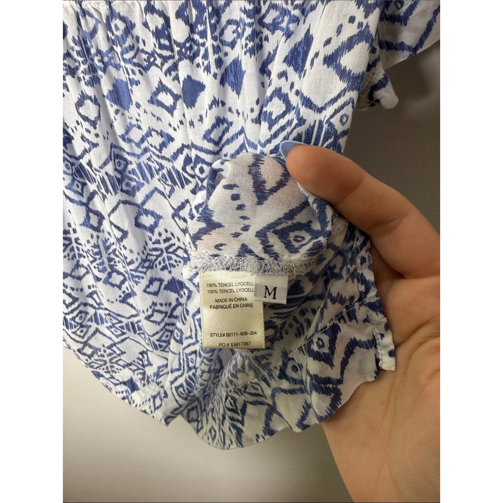 Bella Dahl Blue & White Off-Shoulder Printed Blouse Size Medium