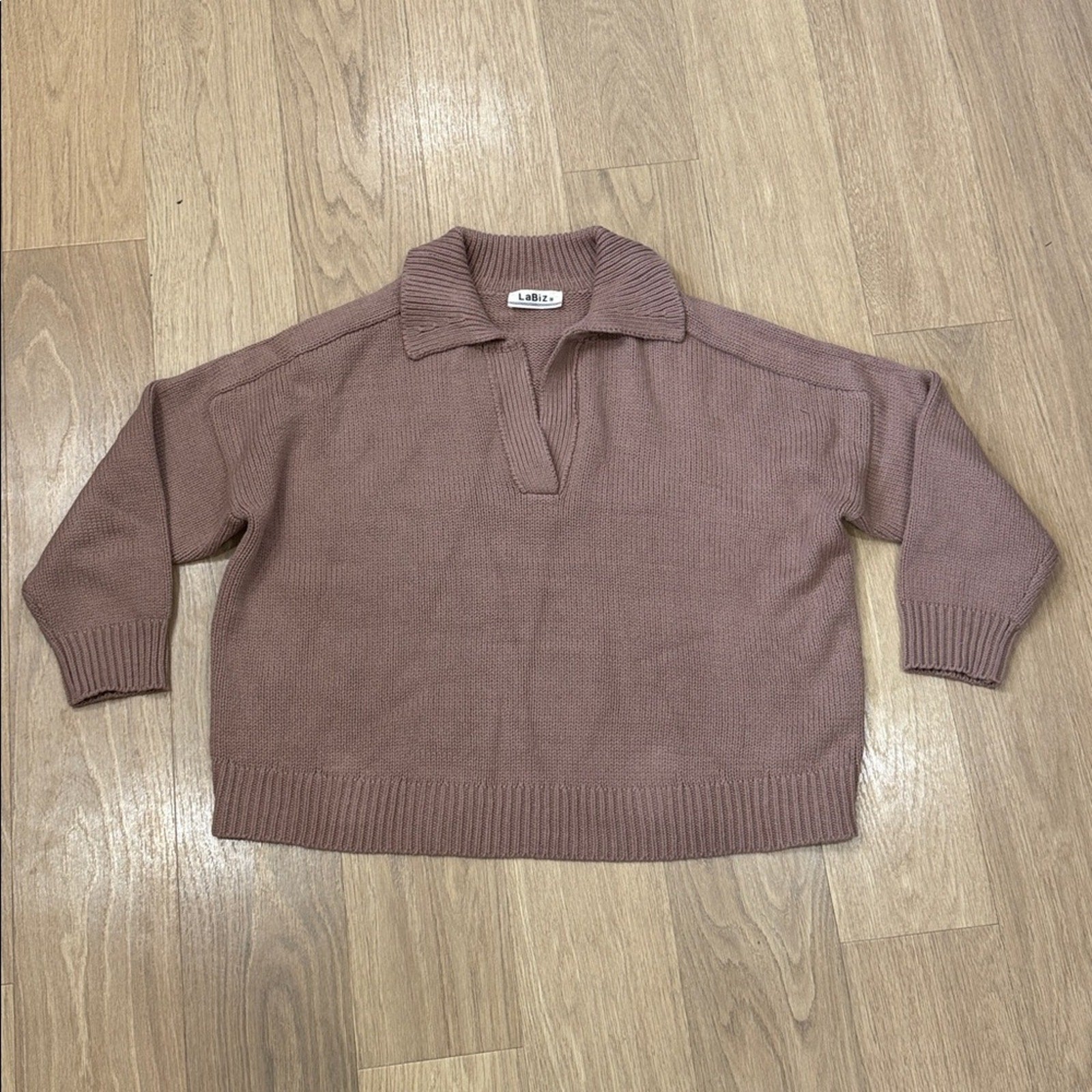 Labiz Knit Collared Split Neckline Sweater in Tan Size Medium