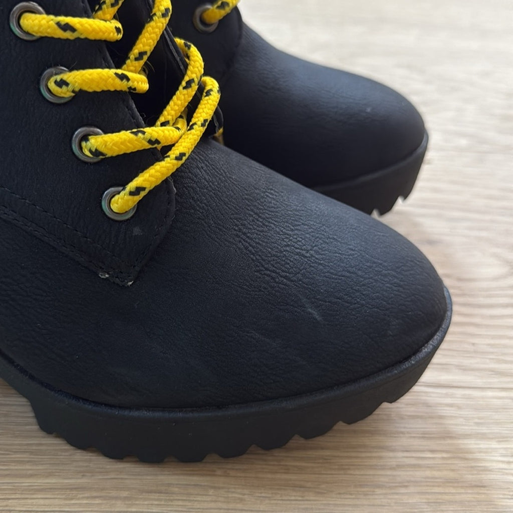 Seven Flatiron Black Lace-Up Combat Boots with Yellow Accents Size 8 NEW!
