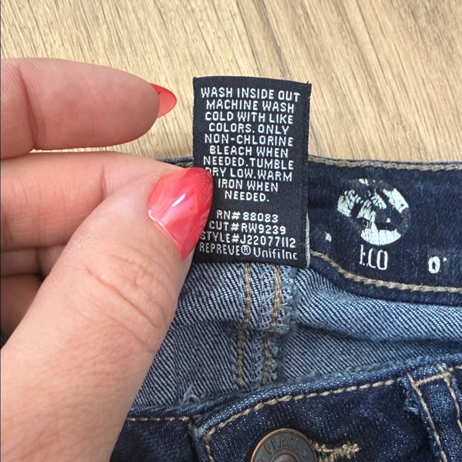 Rewash Classic Rise Dark Blue Distressed Women's Jeans Size 3