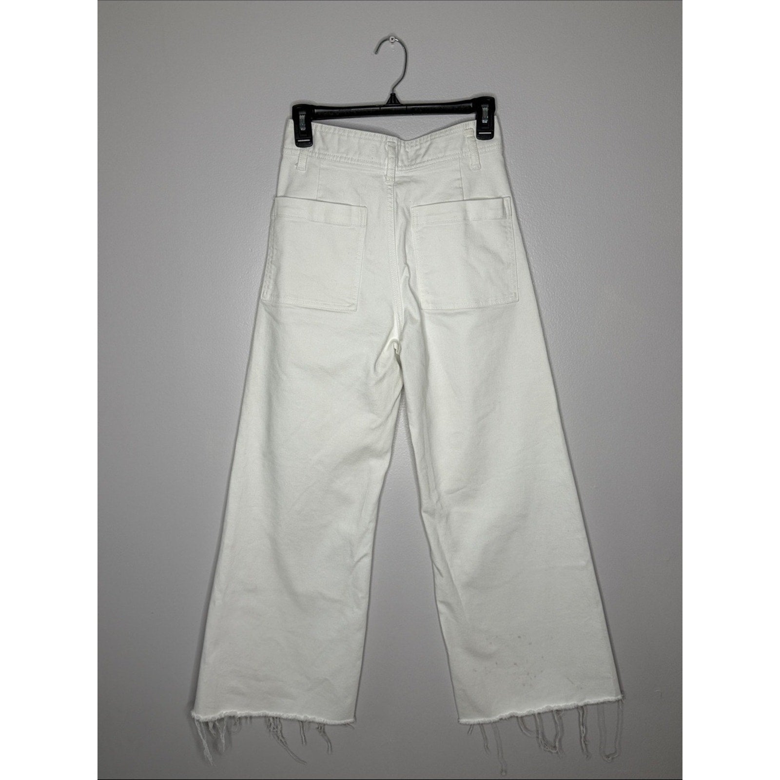 Zara White High-Waist Wide Leg Raw Hem Jeans Size 4