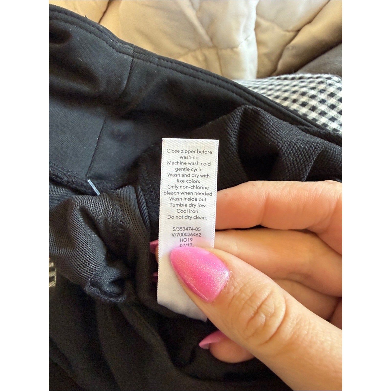 Athleta Headlands Hybrid Cargo Black Leggings Pants Size 4 NEW!