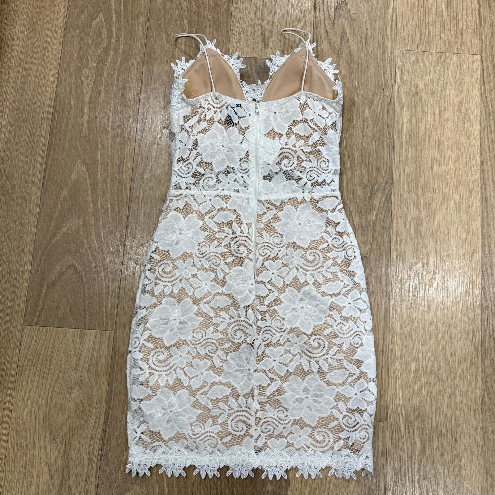 Windsor Crochet Lace Cutout Bodycon Mini Dress in White Size Small