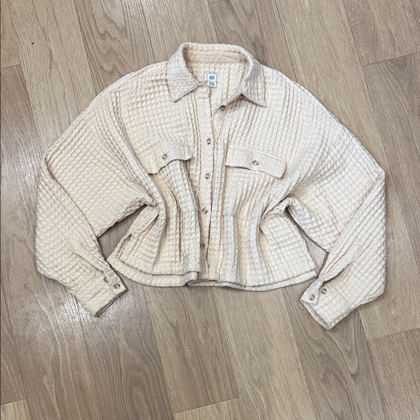 BDG Cream Textured Waffle Knit Button Front Cropped Top Size Medium