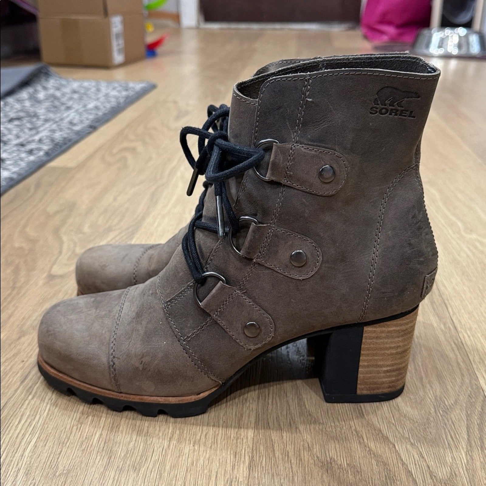 Sorel Women's Addington Lace-Up Leather Ankle Boots - Taupe, Size 9.5