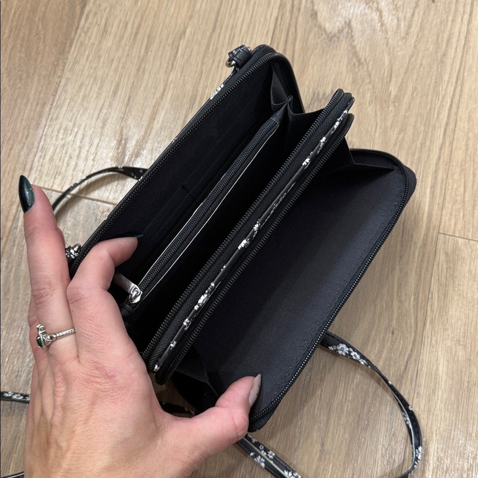 Floral Black and White Multi Pocket Crossbody Wallet Crossbody