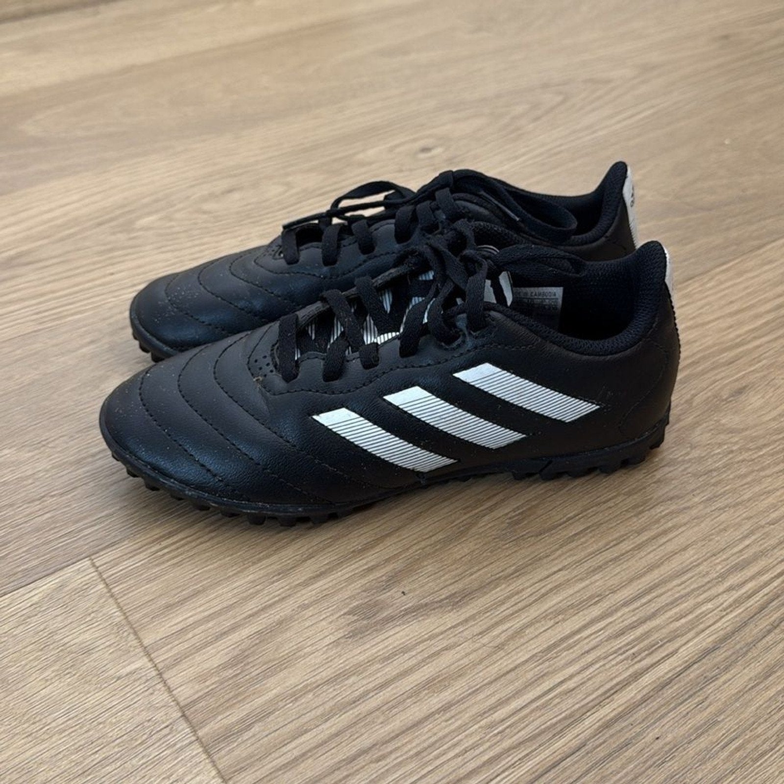 Adidas Goletto VIII TF Artificial Turf Soccer Shoes (Black/White) Size 3