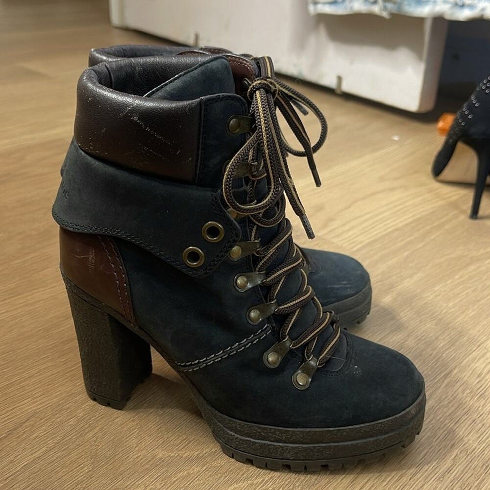 SEE BY CHLOE Black and Brown Suede and Leather Heeled Lace Up Boots Size 6 / 36