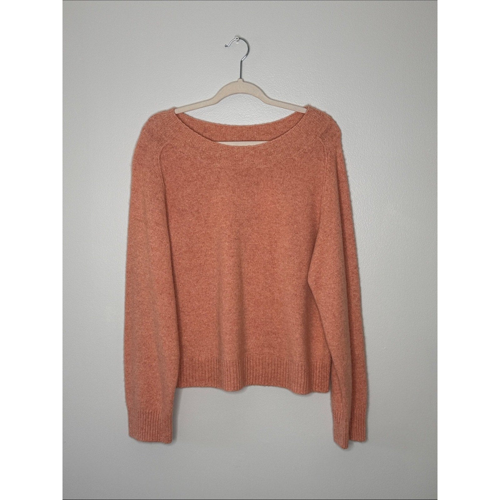Vince Scoopneck Crew Sweater in Coral Cashmere Blend Size Large
