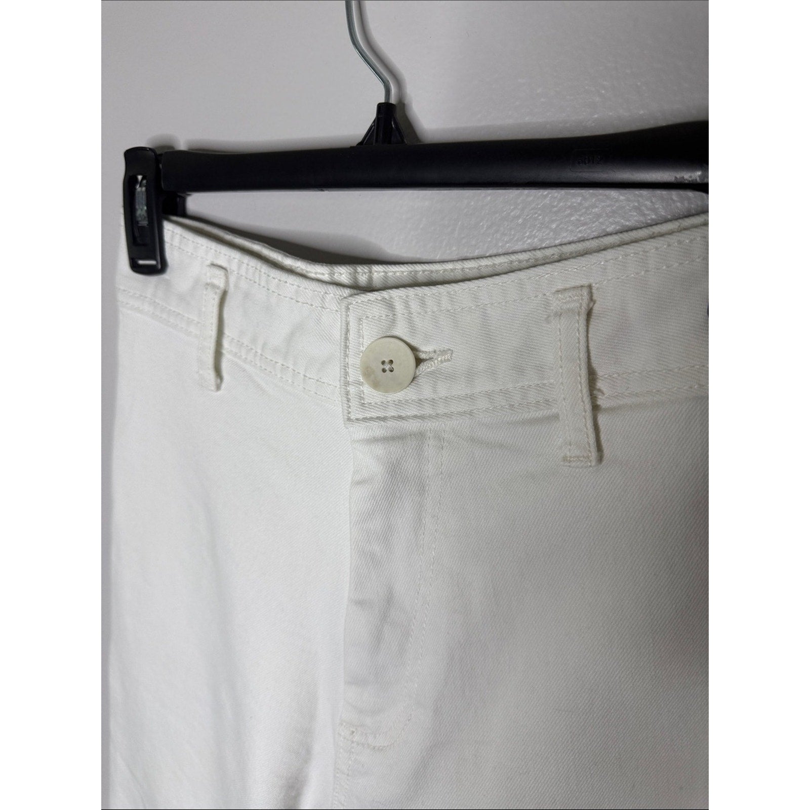 Zara White High-Waist Wide Leg Raw Hem Jeans Size 4