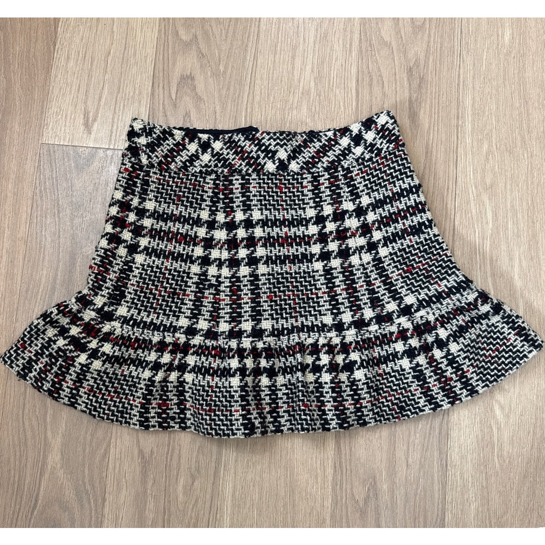 Nanette Lepore Bergdorf Goodman Houndstooth Wool Blend Black / White / Red Plaid Button Front Peplum Skirt Size 6