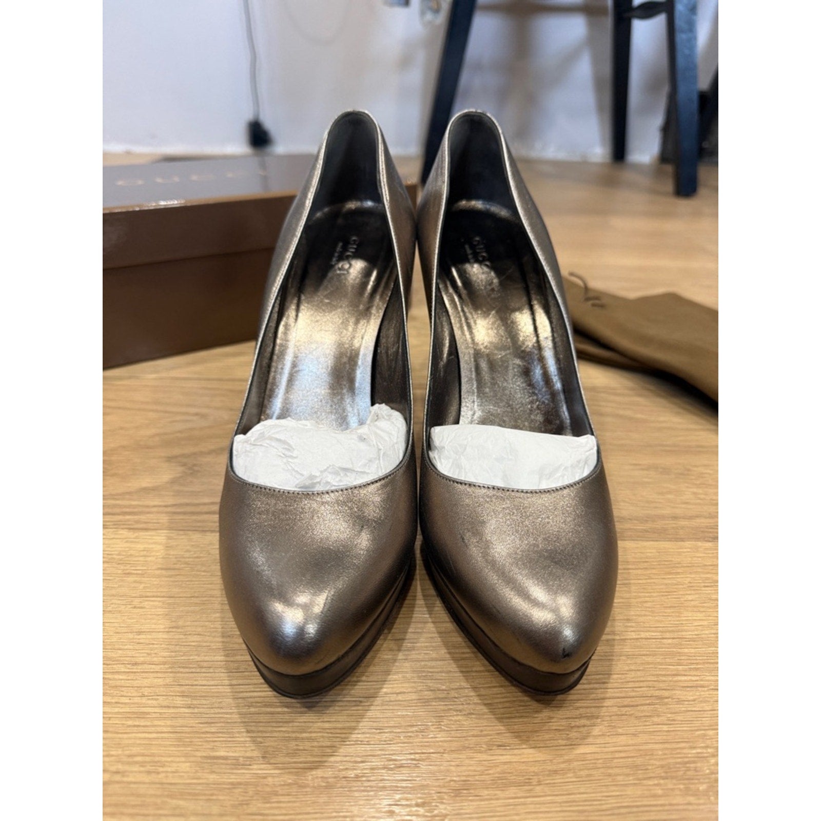 Gucci Metallic Silver Leather High Heel Pumps Size 9.5