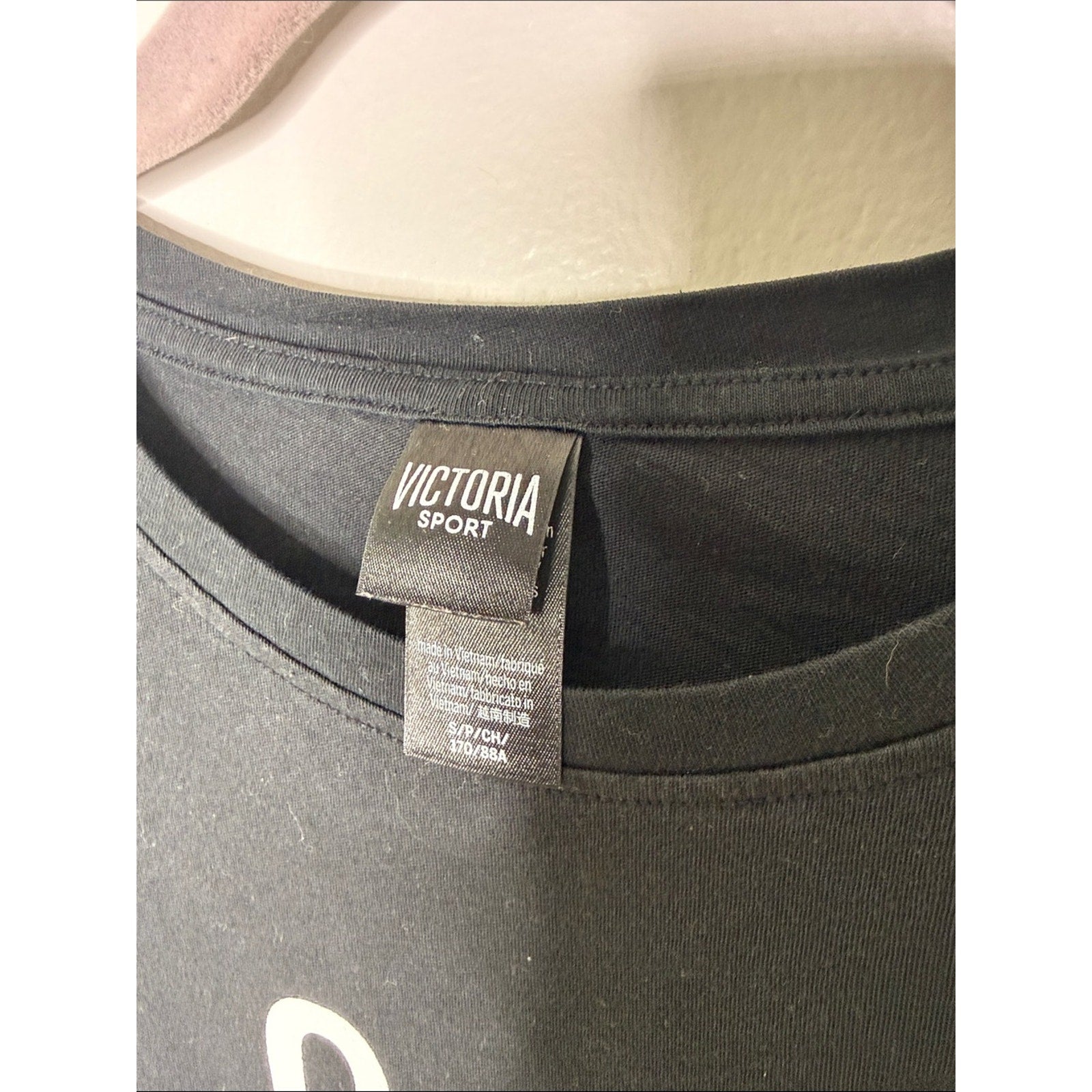 Victoria's Secret Black 'Love to Workout' Long-Sleeve Top Size Small