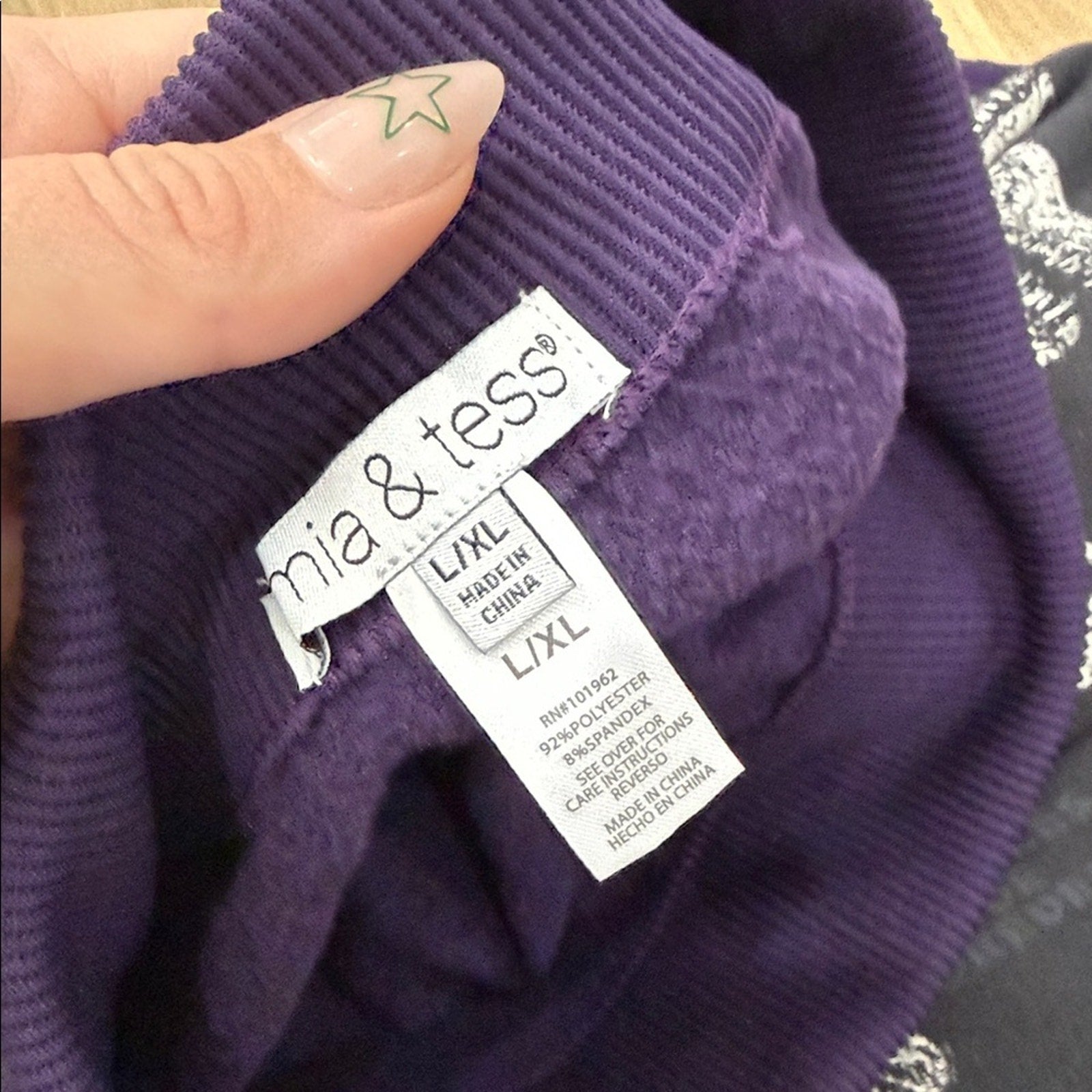 Mia & Tess Textured Purple Leggings Size L/XL NEW!