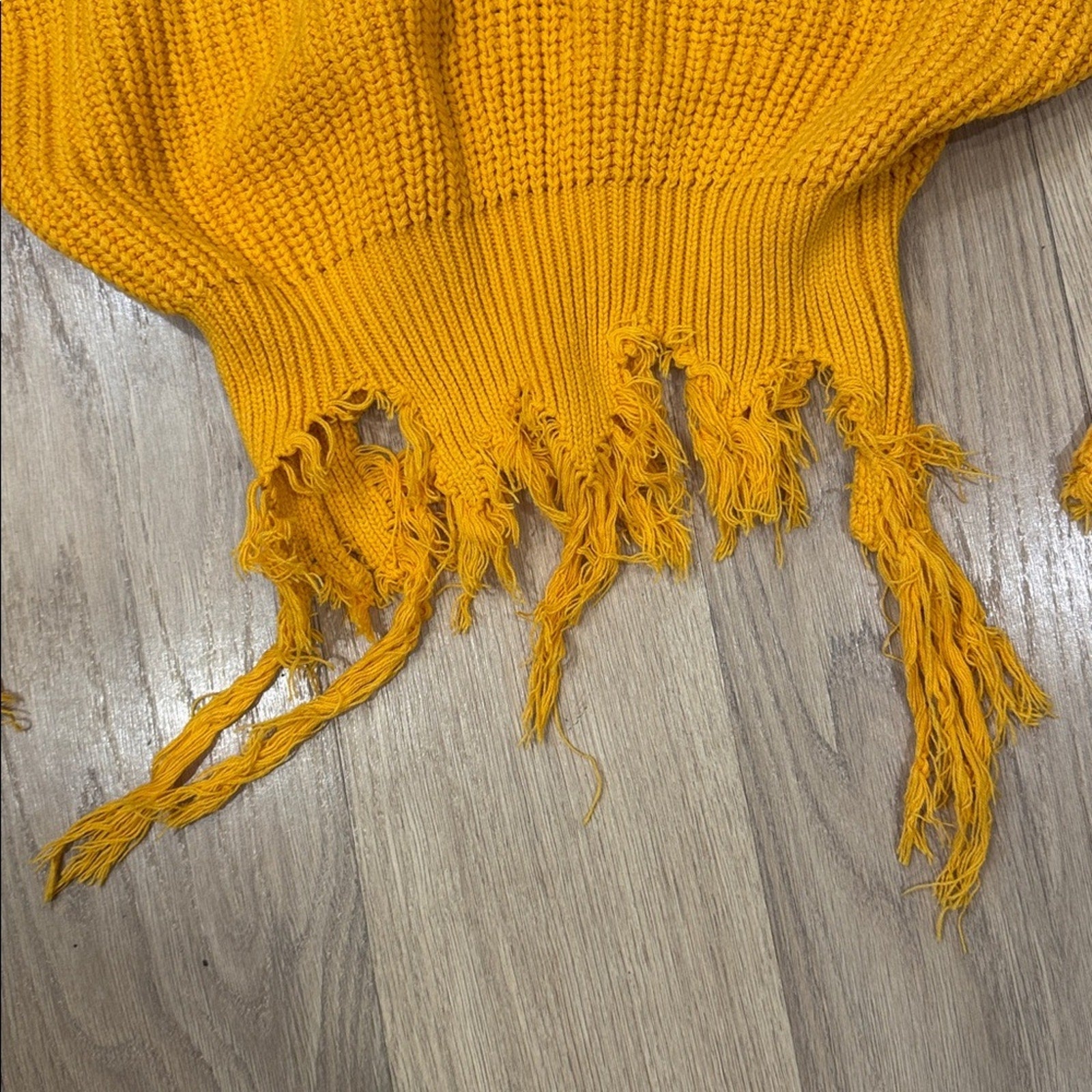 BSBW Yellow Distressed Cropped Sweater - Ribbed Frayed Hem Size XS