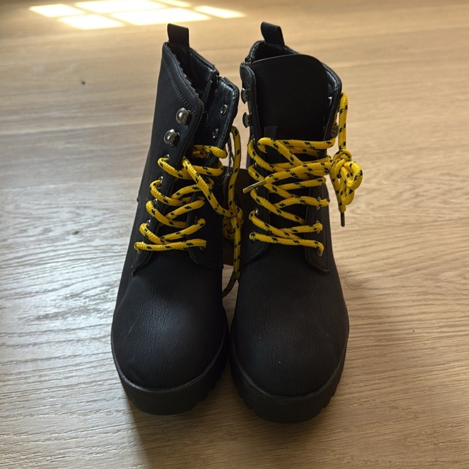 Seven Flatiron Black Lace-Up Combat Boots with Yellow Accents Size 8 NEW!