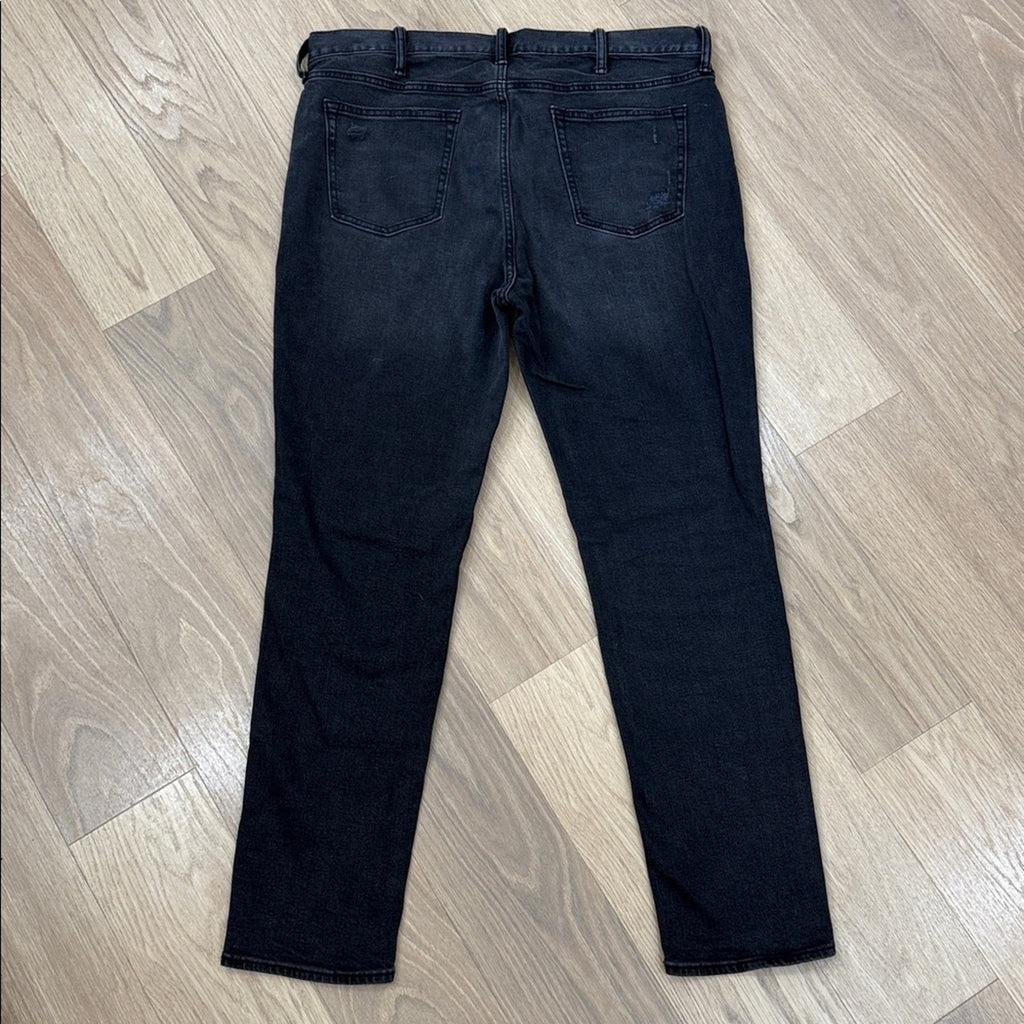 Old Navy Black Relaxed Slim Jeans Size 38/32
