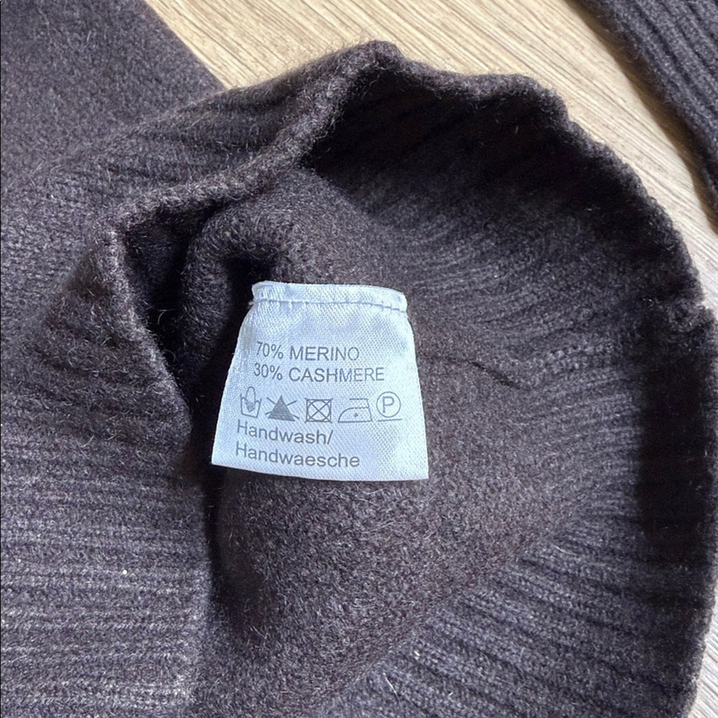 Acanthe Kids Merino Wool / Cashmere V-Neck Sweater - Brown, Size 10
