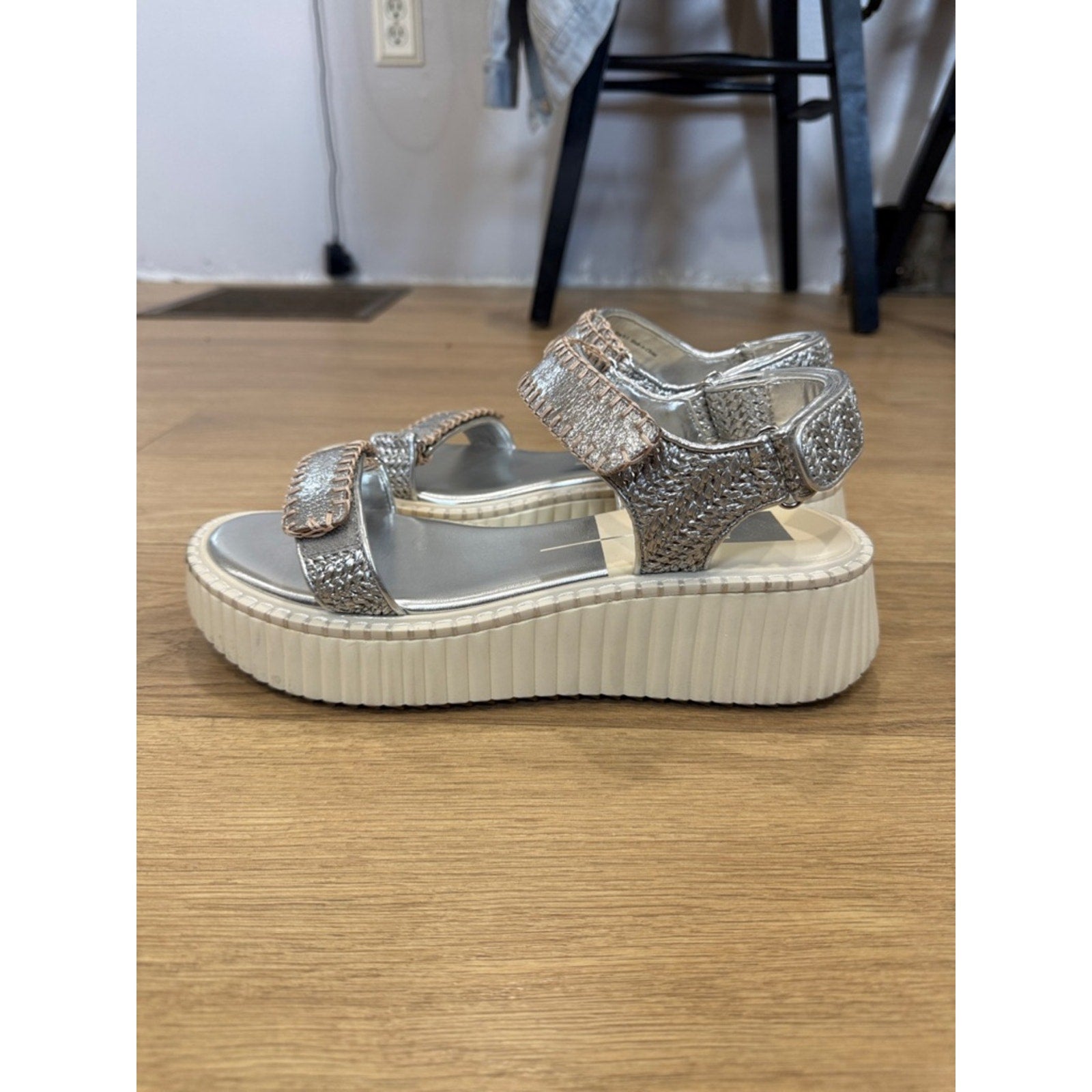 Dolce Vita Debra Metallic Silver Platform Sandals Size 9.5