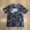 Nike Sportswear Club Men's Gray and Black T-Shirt Size Medium