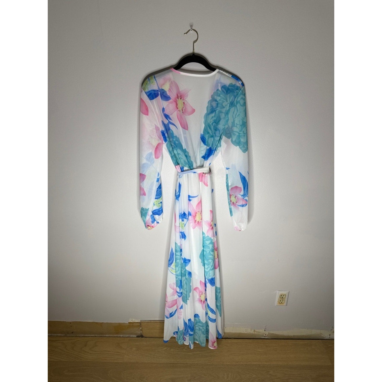White Floral Wrap Maxi Dress with Pink & Blue Blooms Long Sleeve Size Large
