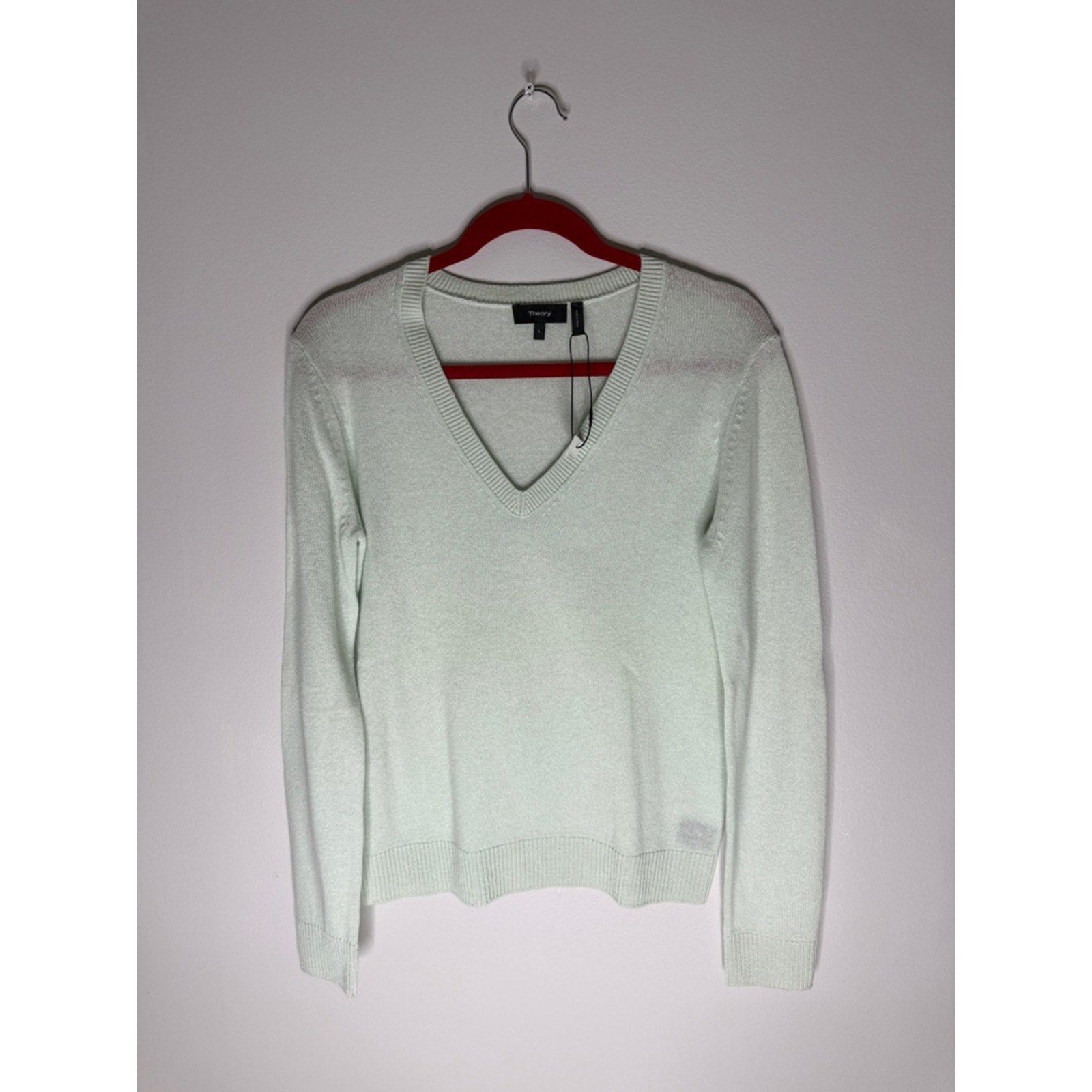 Theory Pale Mint V-Neck Cashmere Sweater Size Large NEW!