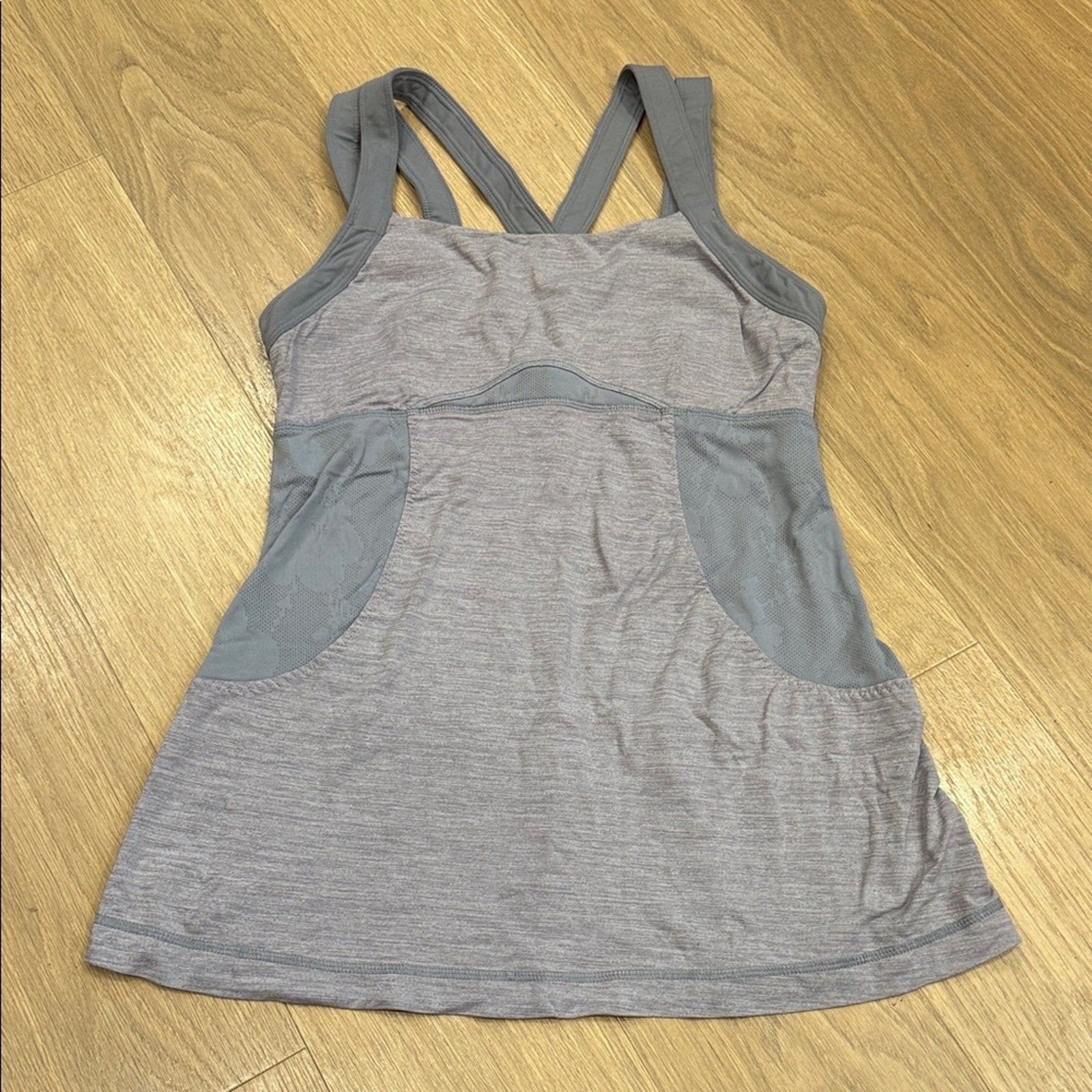 Lululemon Chaturanga Tank - Heathered Fossil Luxtreme - Size 8