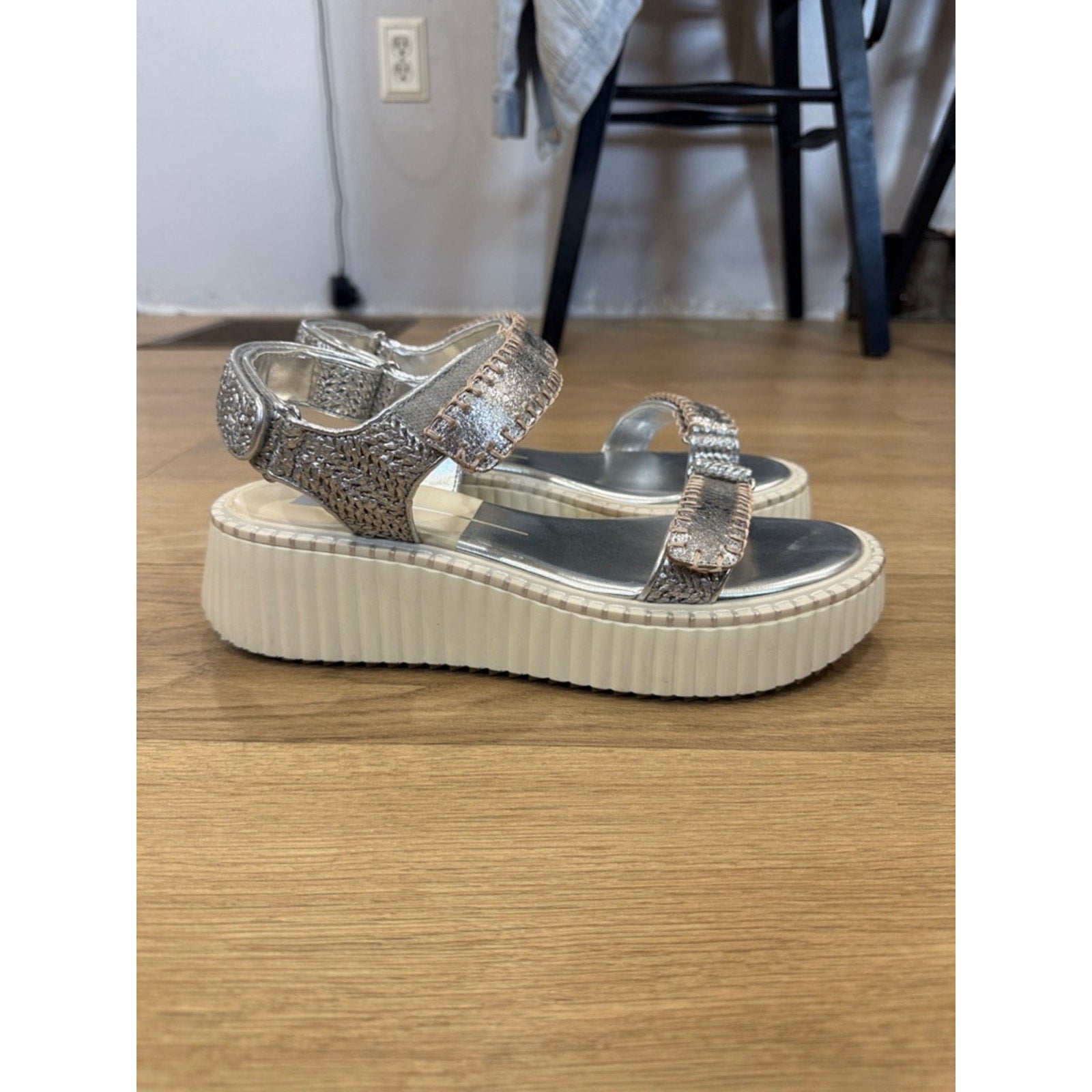 Dolce Vita Debra Metallic Silver Platform Sandals Size 9.5