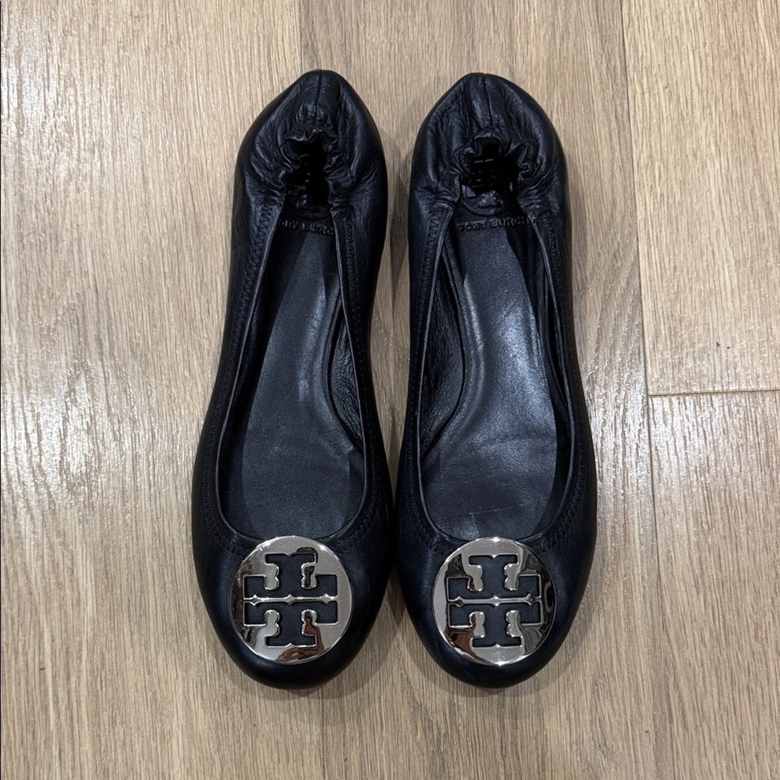 Tory Burch Black Travel Reva Ballet Flats with Silver Logo Size 9.5
