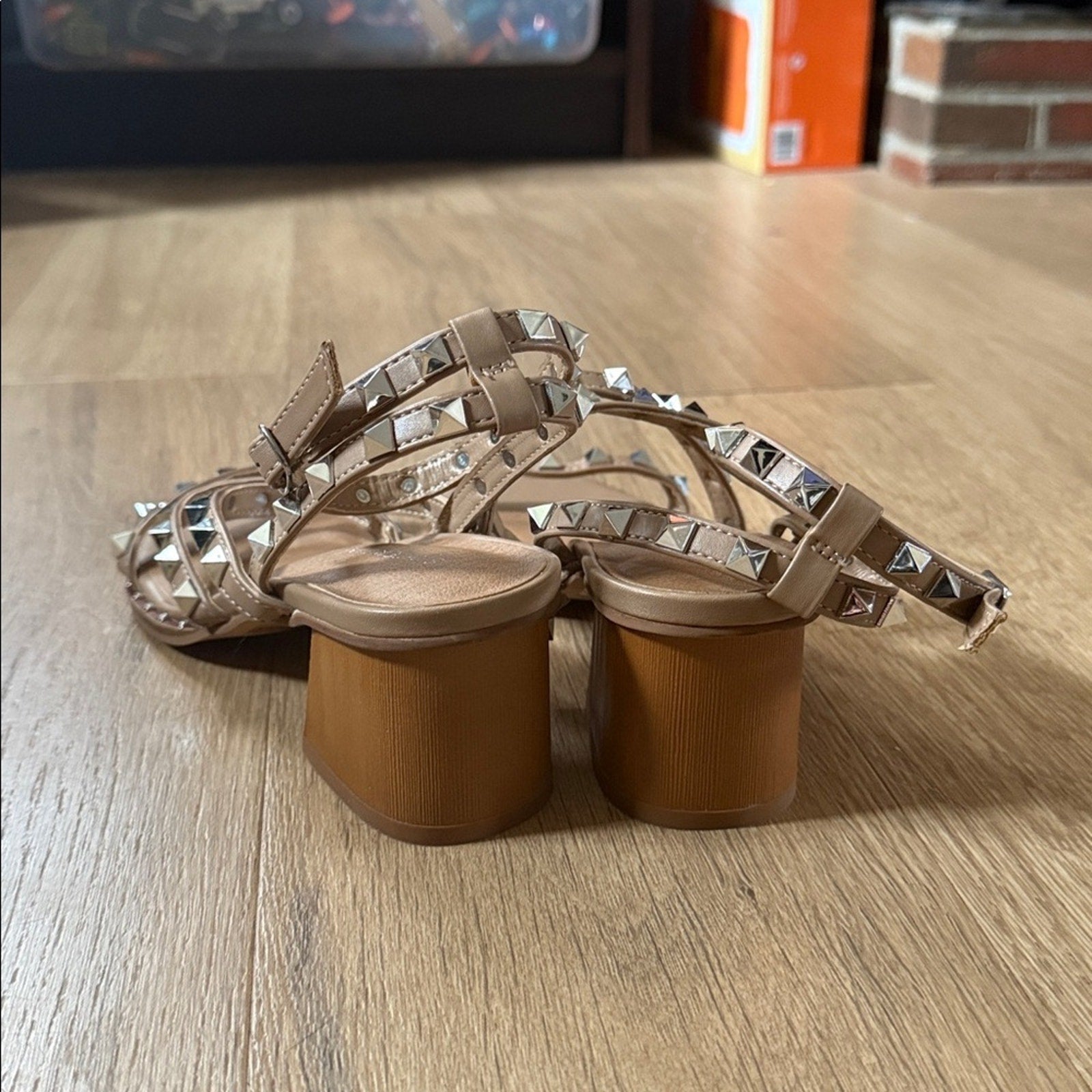 Venus Studded Block Heel Sandals in Tan and Gold Size 7.5