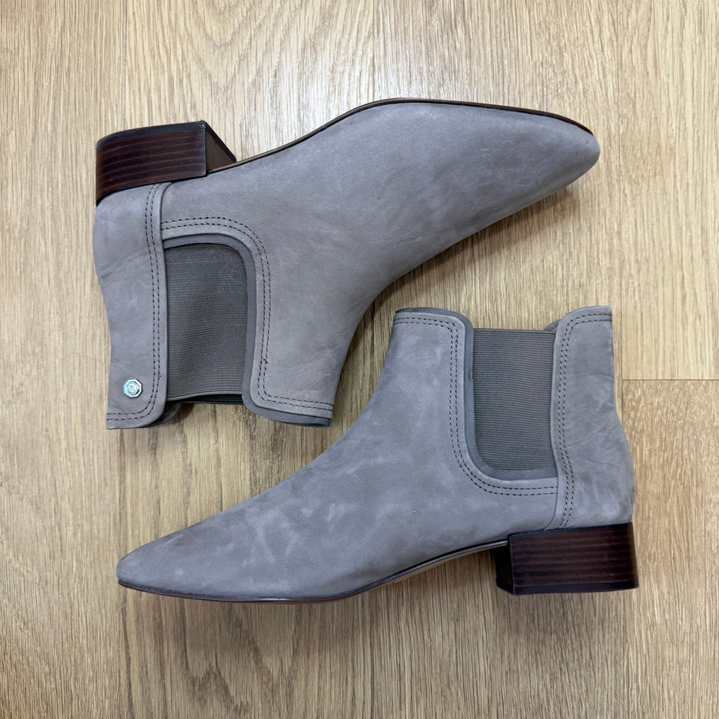 Louise et Cie Lo Waldon Chelsea Boots: Classic Leather Ankle Booties Size 11