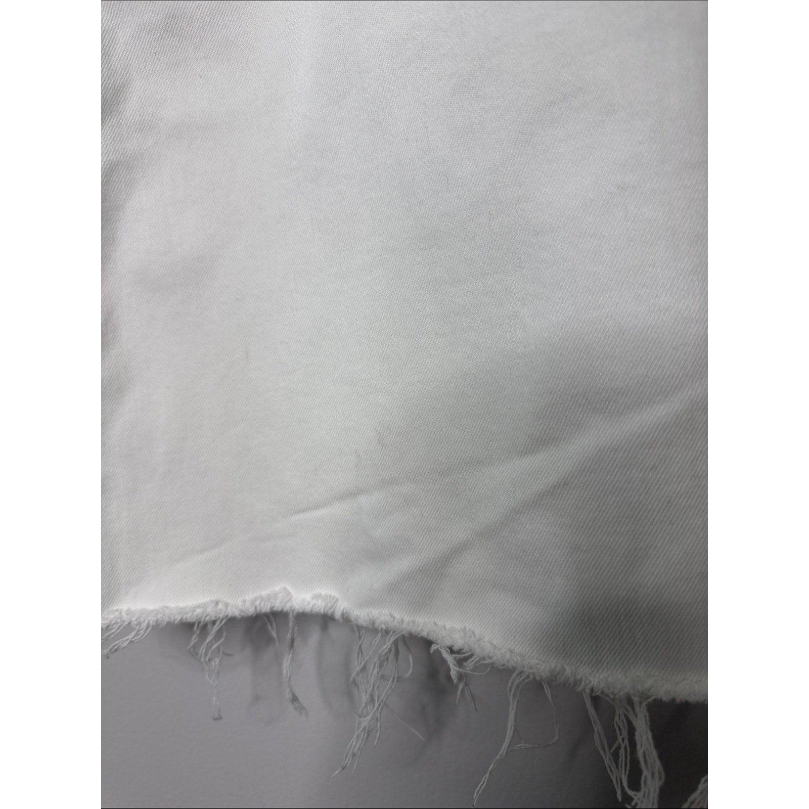Zara White High-Waist Wide Leg Raw Hem Jeans Size 4
