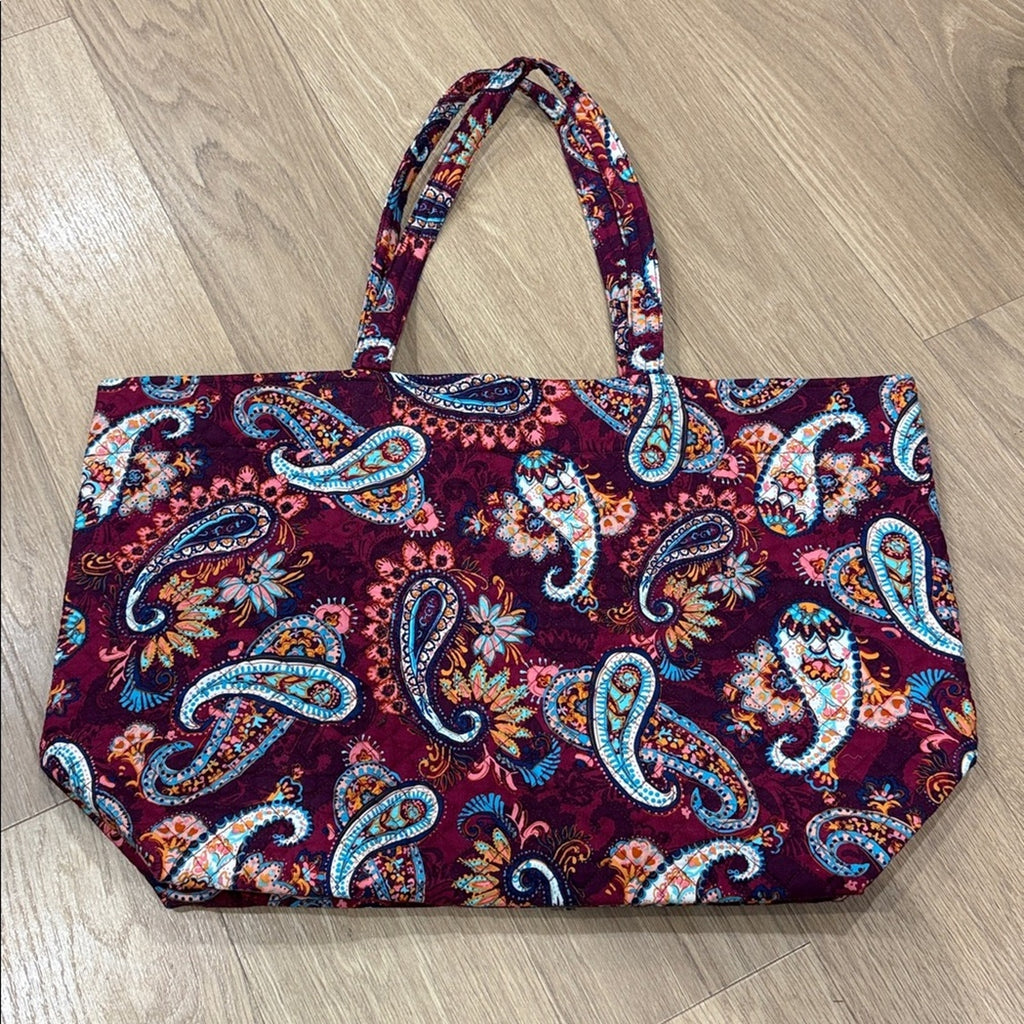 Vera Bradley Grand Tote Bag in the Paisley Jamboree Pattern and Cotton Material