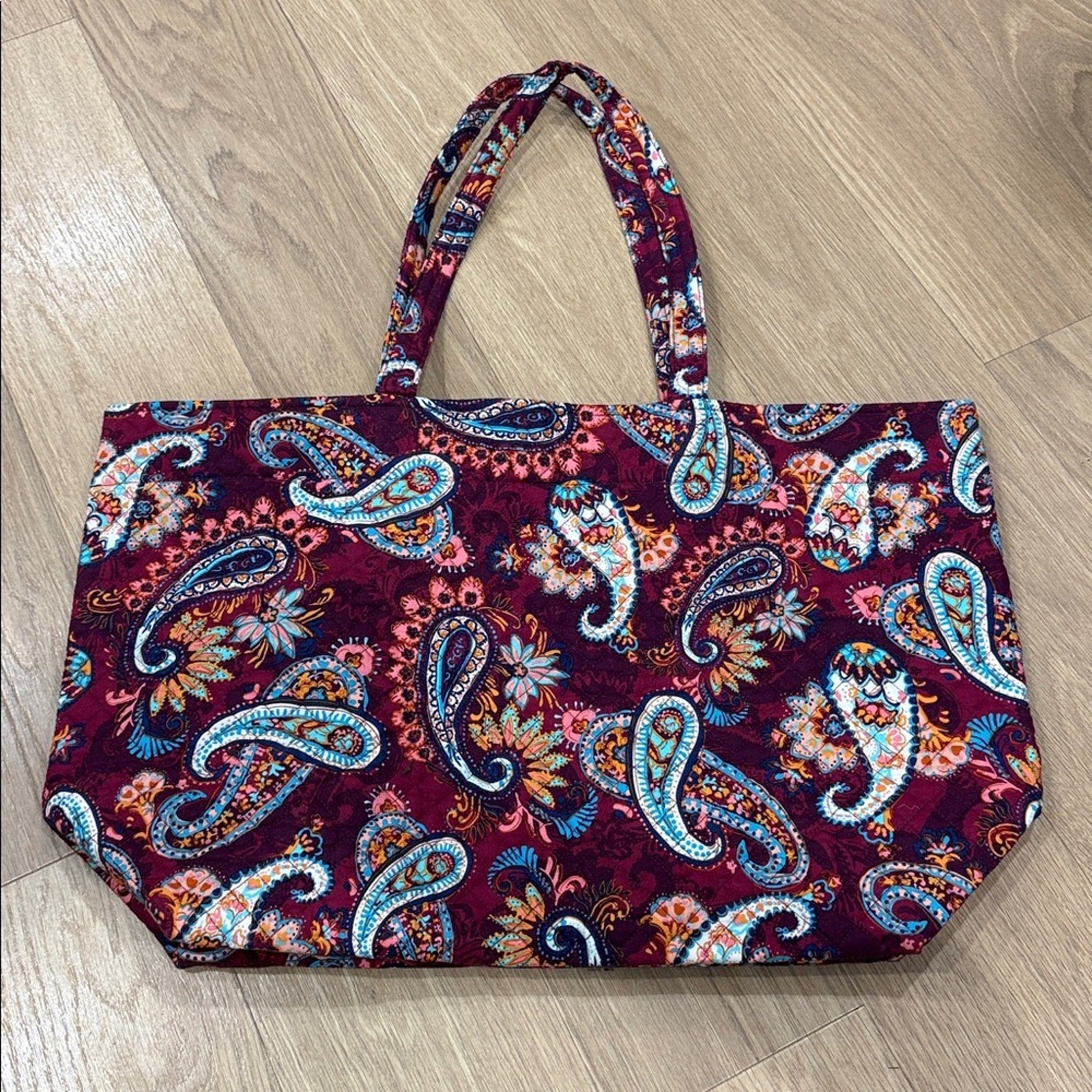 Vera Bradley Grand Tote Bag in the Paisley Jamboree Pattern and Cotton Material