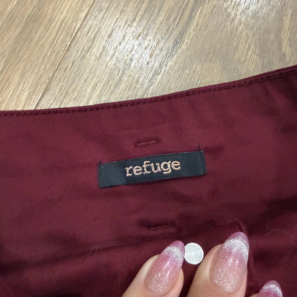 Refuge Women’s High-Waisted 3-Button Shorty Shorts – Burgundy Stretch Denim Size 2