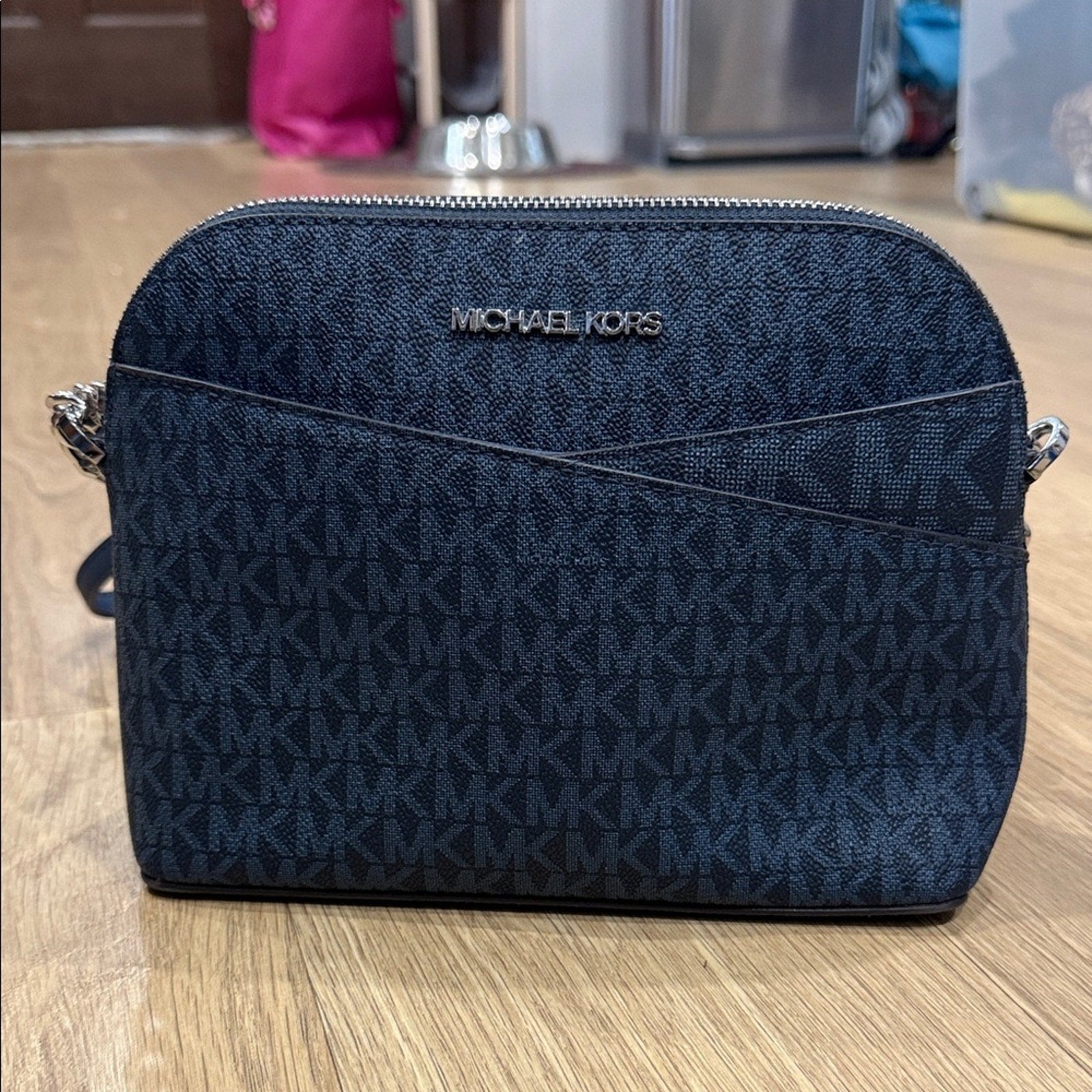 Michael Kors Jet Set Travel Med Signature Logo Dome Crossbody Bag Admiral Blue