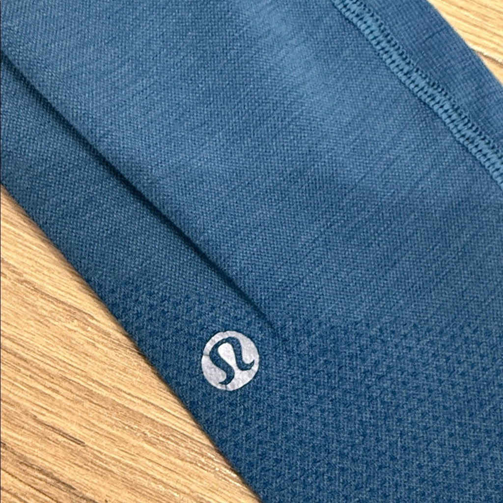 Lululemon Blue Textured Detail Athletic Leggings Size 4