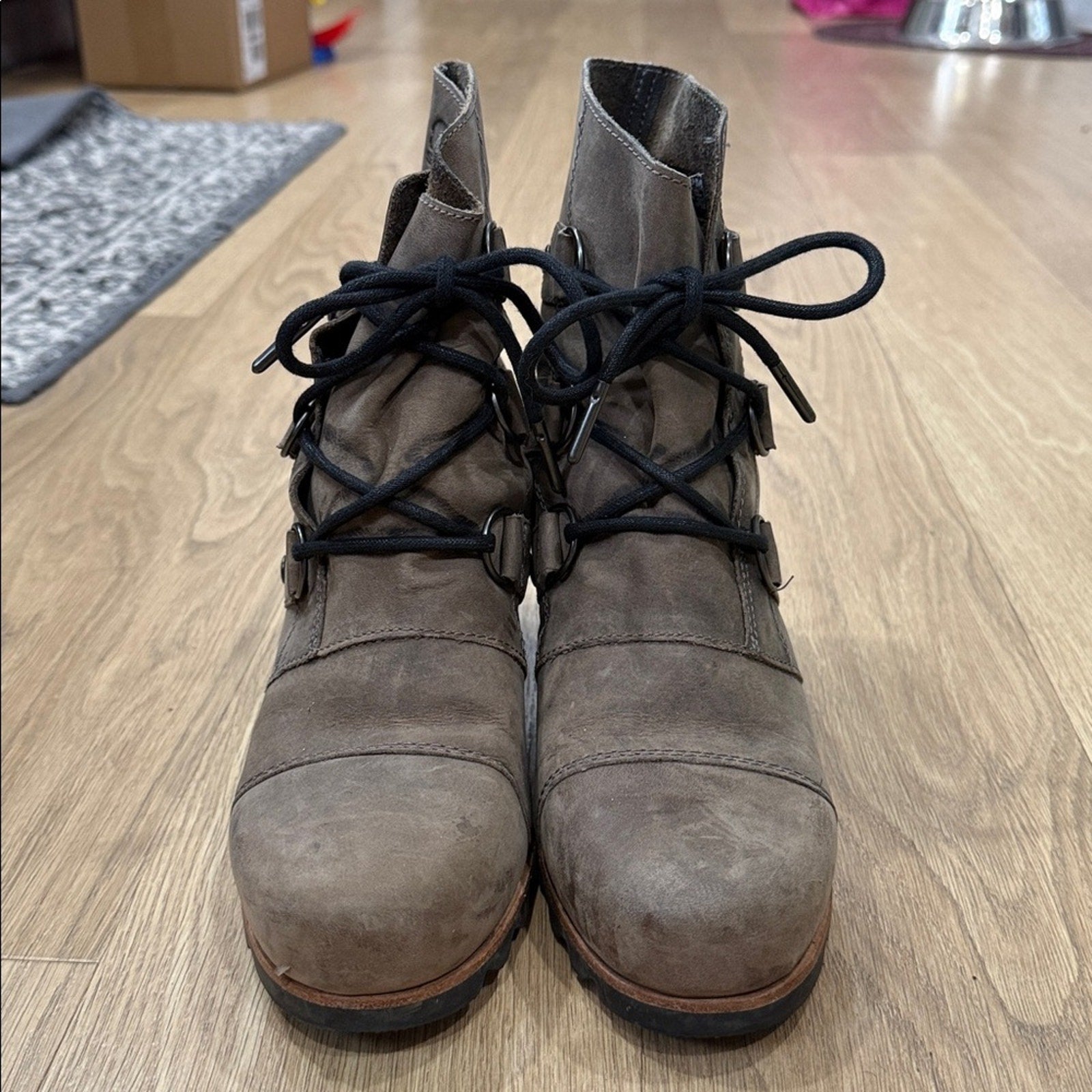 Sorel Women's Addington Lace-Up Leather Ankle Boots - Taupe, Size 9.5
