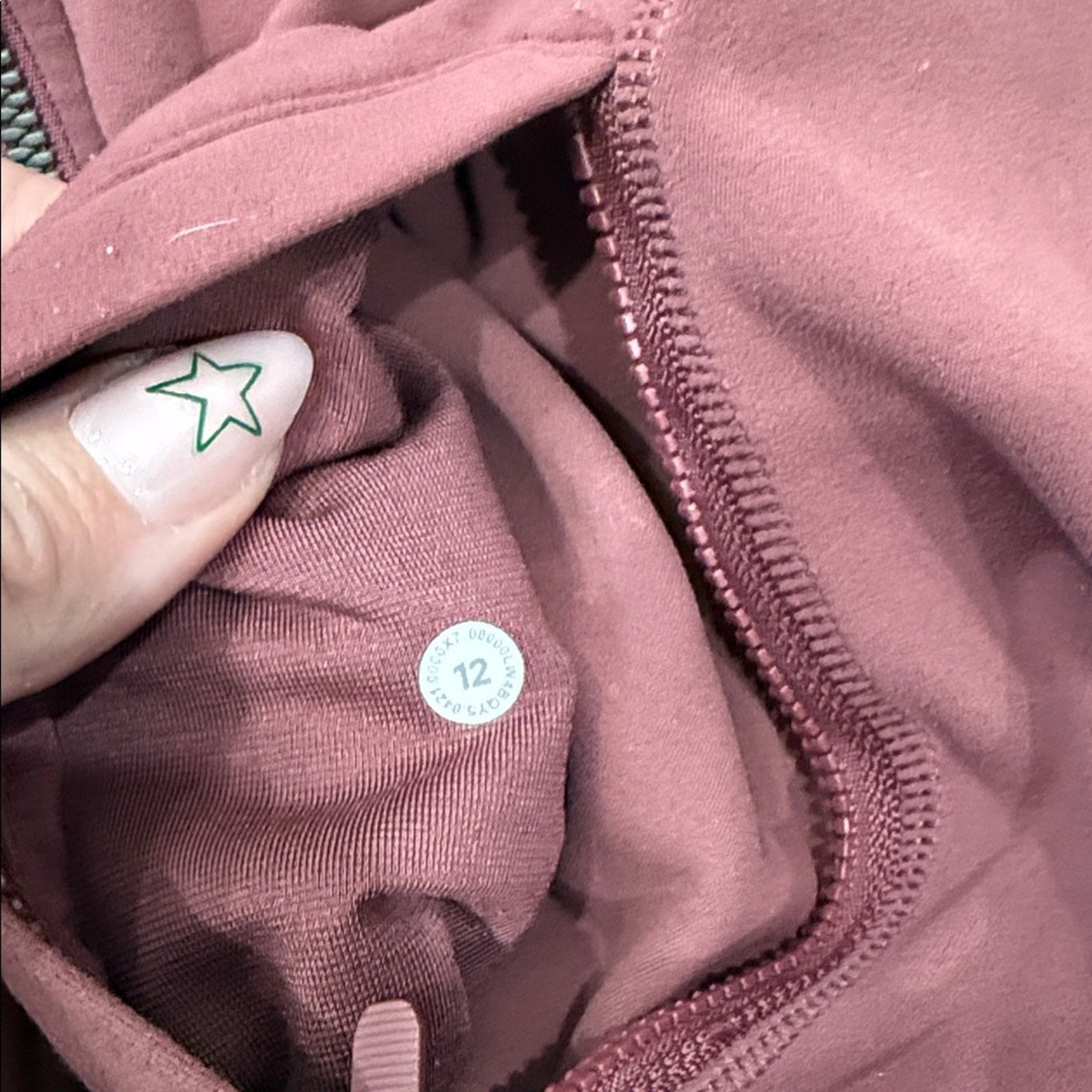 Lululemon Hooded Define Jacket in Nulu Fabric in Chianti Size 12