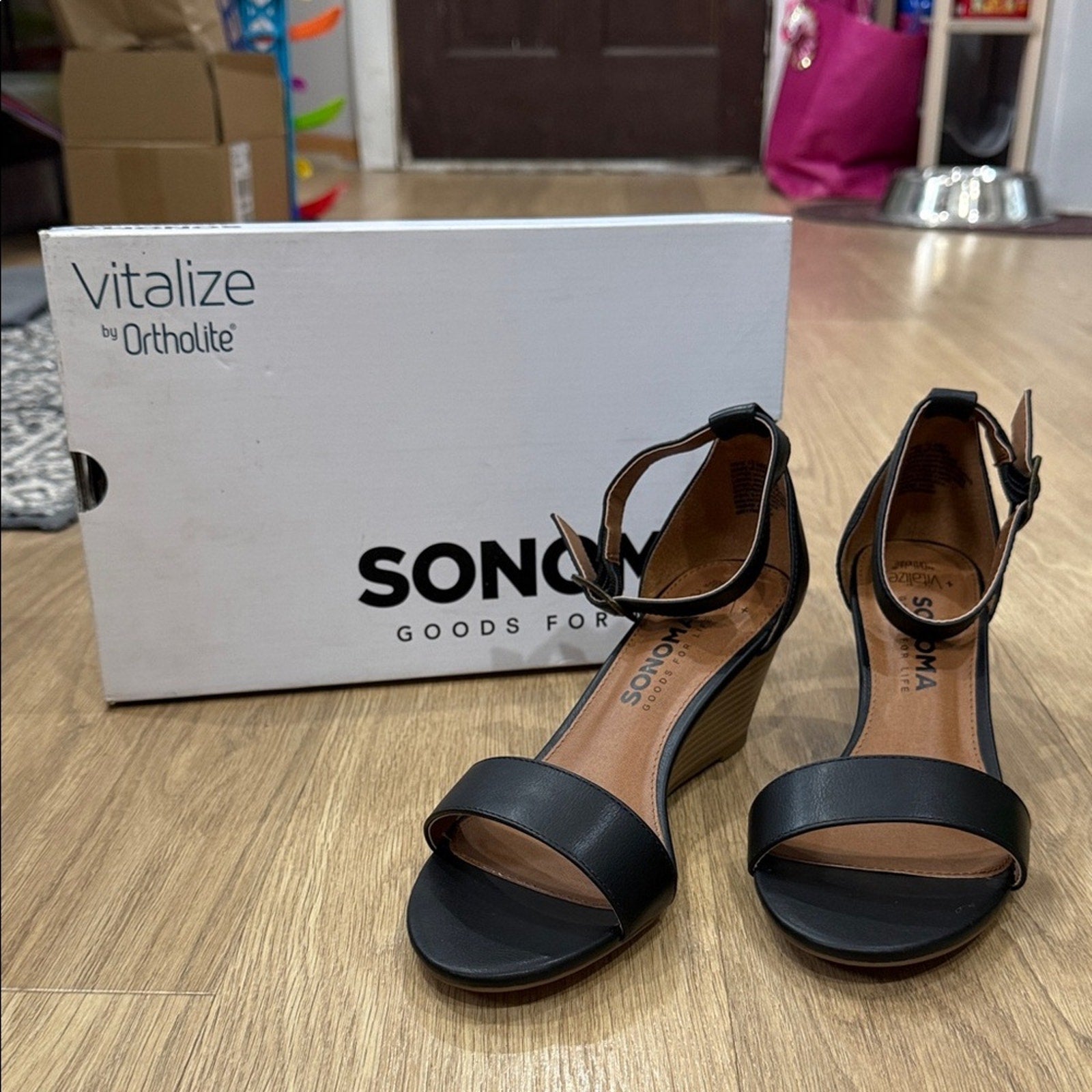 Sonoma Women's Malinois Black and Tan Wedge Heels Size 7.5