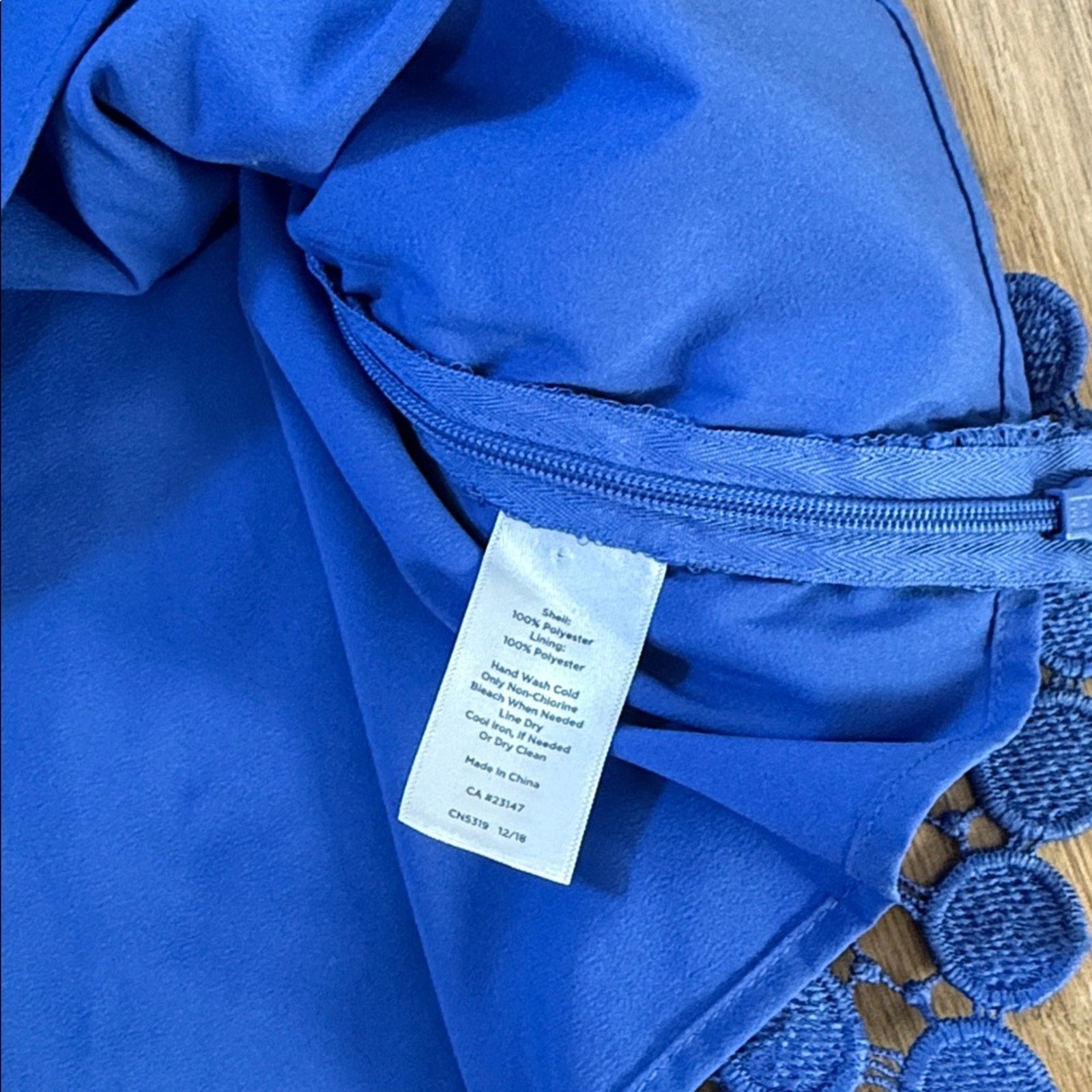 RSVP by Talbots Royal Blue Circle Lace Short Sleeve Blouse Size Small Petite