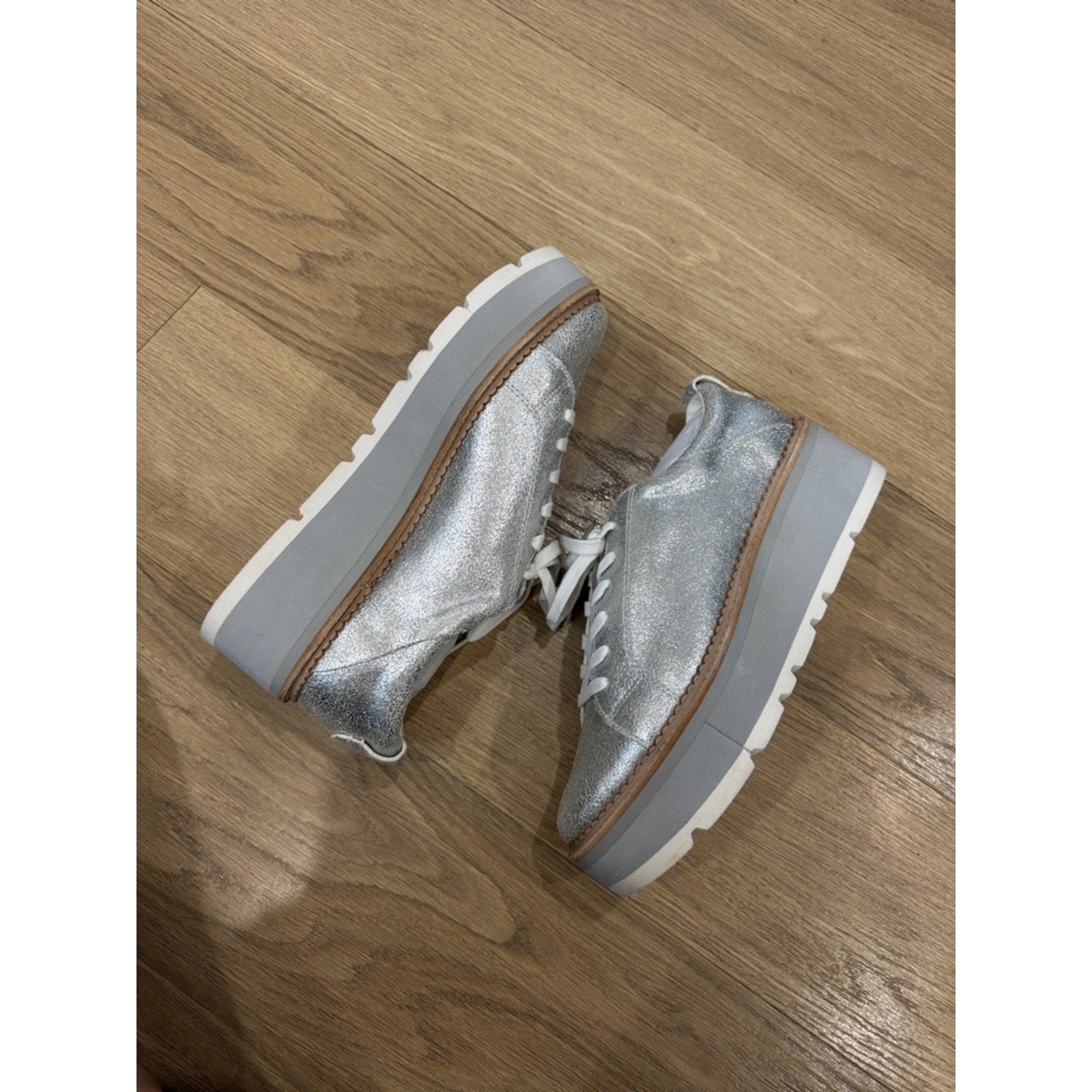 Dolce Vita Toyah Lace Up Platform Sneakers in Metallic Silver Size 9.5