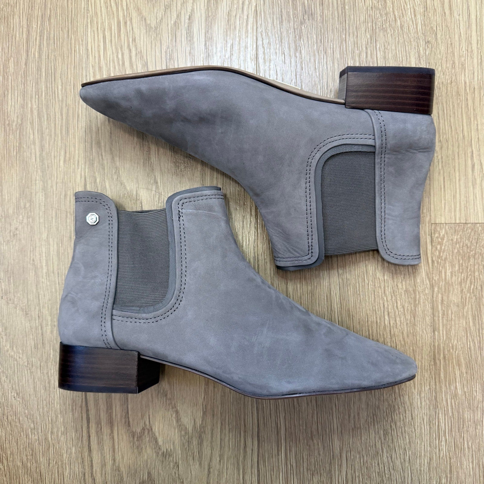 Louise et Cie Lo Waldon Chelsea Boots: Classic Leather Ankle Booties Size 11