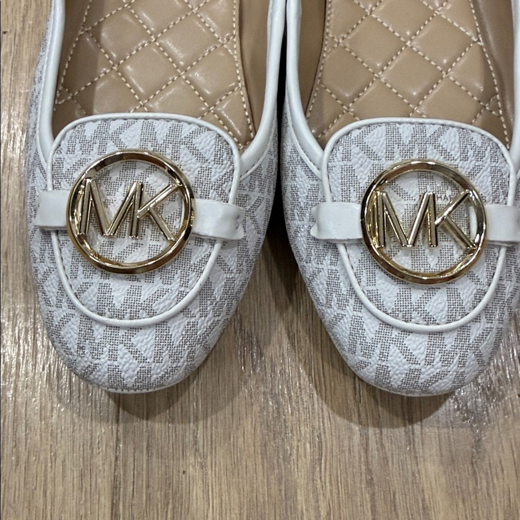 Michael Kors Lillie Logo Moccasins in Vanilla Colored Logo Print Canvas / Gold 9